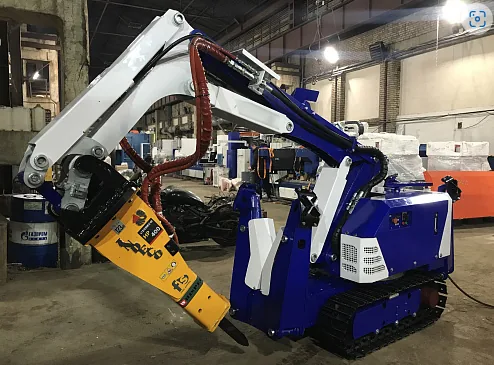 Demolition Robot 2.0 heavy-duty remote-controlled demolition robot by Haide Machine